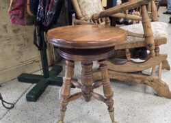 Piano Stool – Wooden – Claw Feet