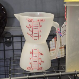 Vintage Tupperware "Wet and Dry" Measuring Cup - #1894