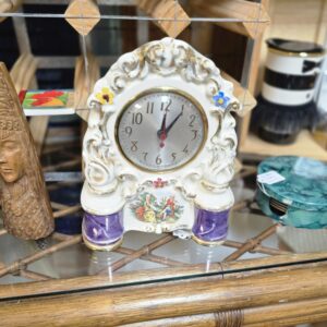 Non Working 24kt Gold Trim Beautiful Clock