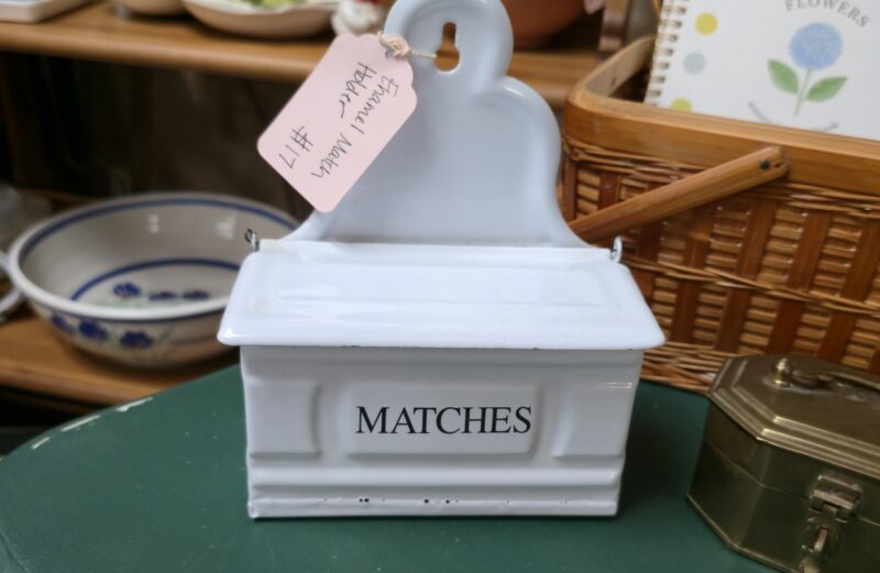 Enamel Match Holder – #4394