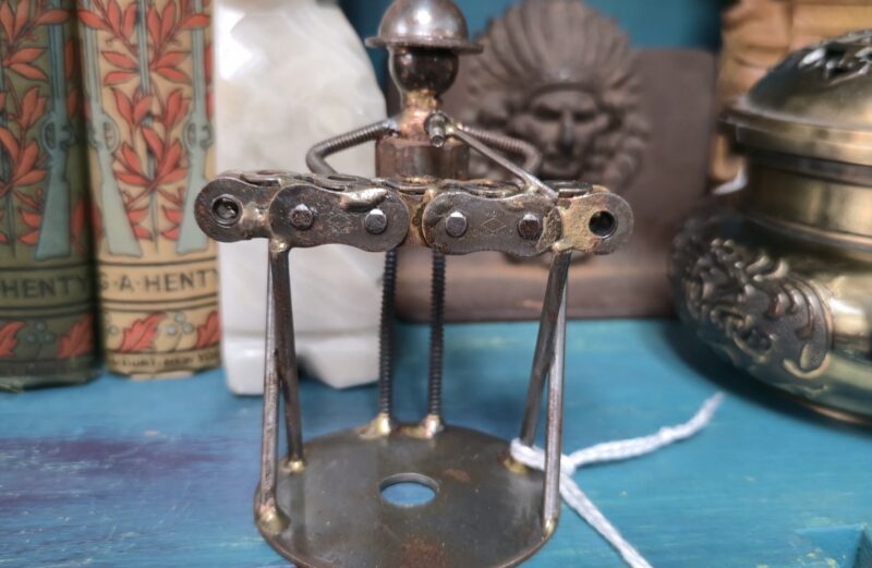 Keyboard Player Sculpture – Metal